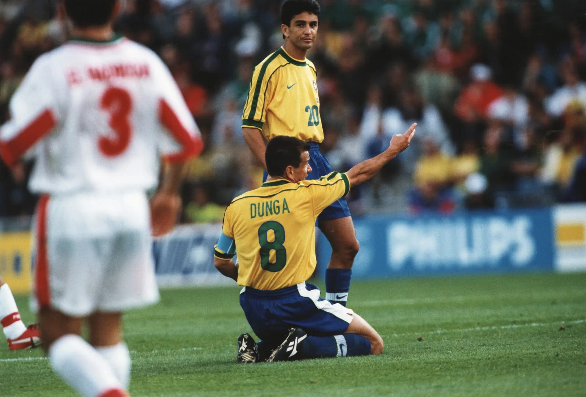 Os duelos do Brasil contra Marrocos e Escócia na Copa de 1998
