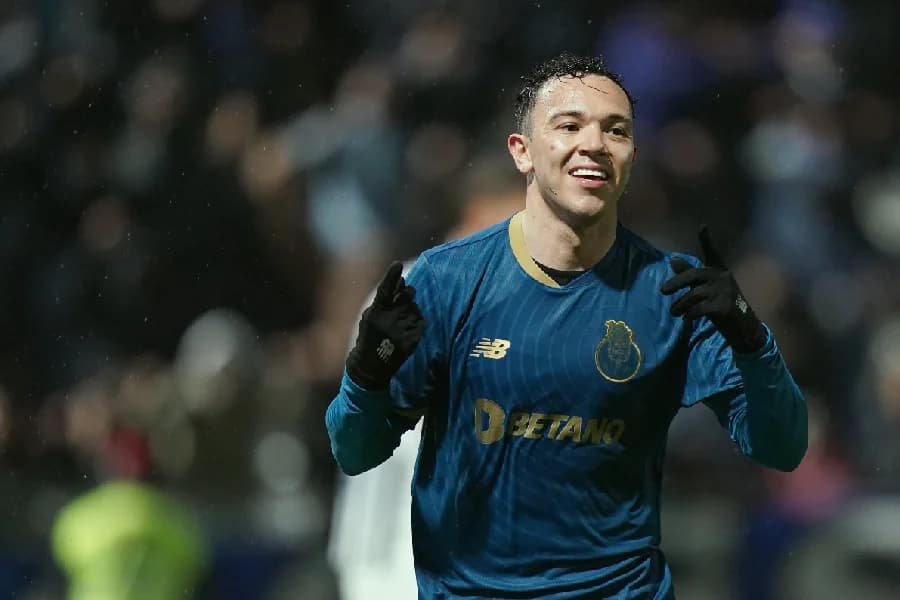 Pepê vence títulos no Porto e mira seleção brasileira