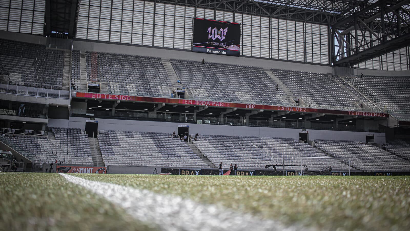 Pioneiro de novo: Athletico-PR anuncia arquibancada retrátil