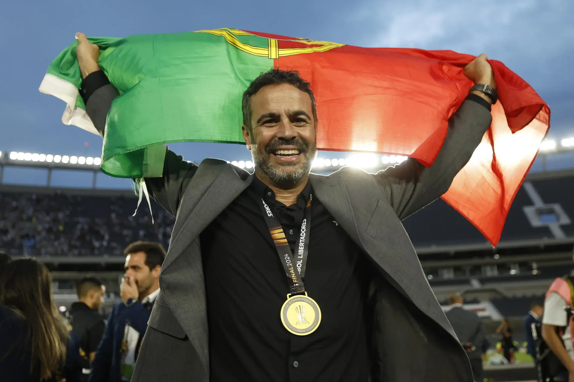 Quando Artur Jorge estreia no Cruzeiro? Veja o que falta