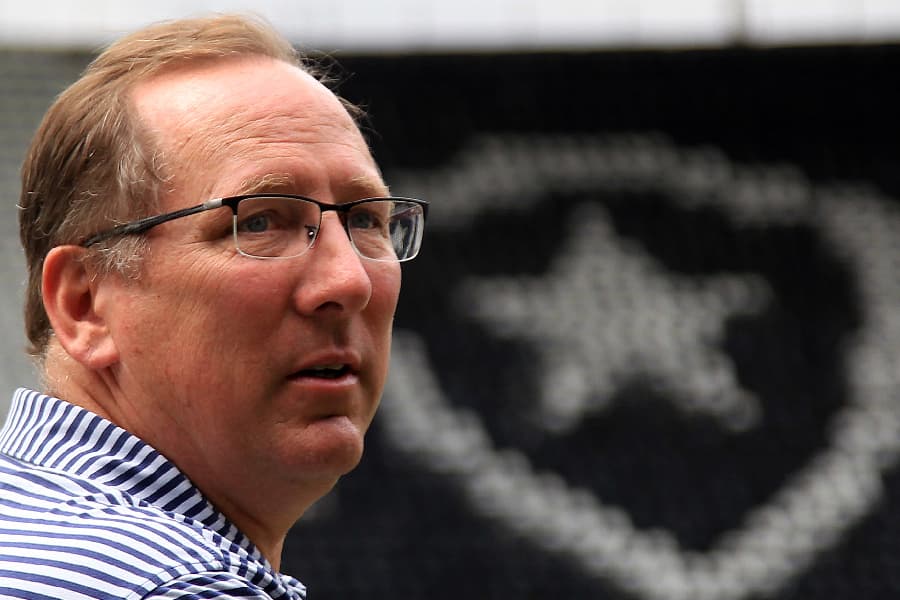 John Textor é afastado da SAF do Botafogo
