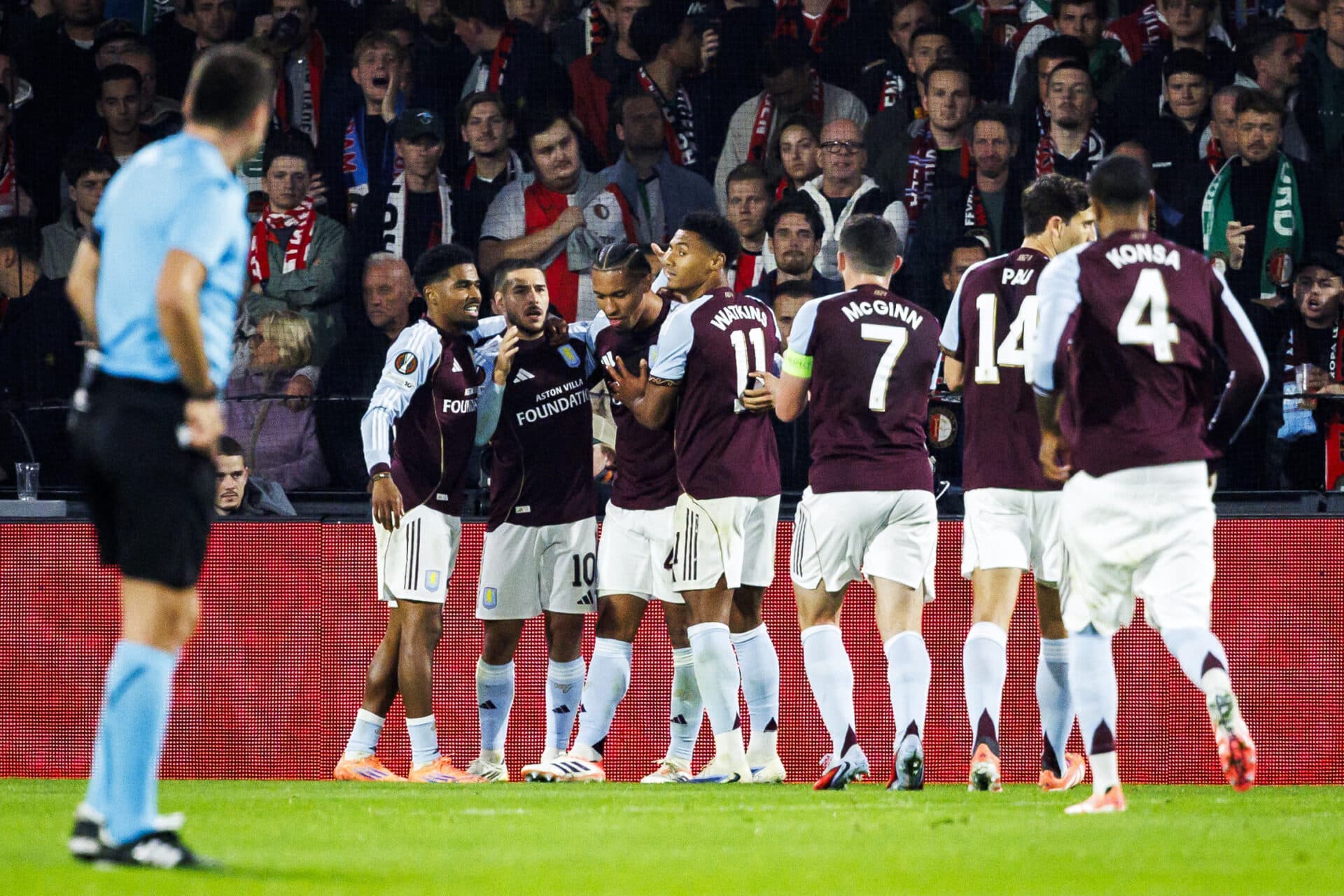 Torcedor vende anel de diamante do pai para ver Aston Villa em final