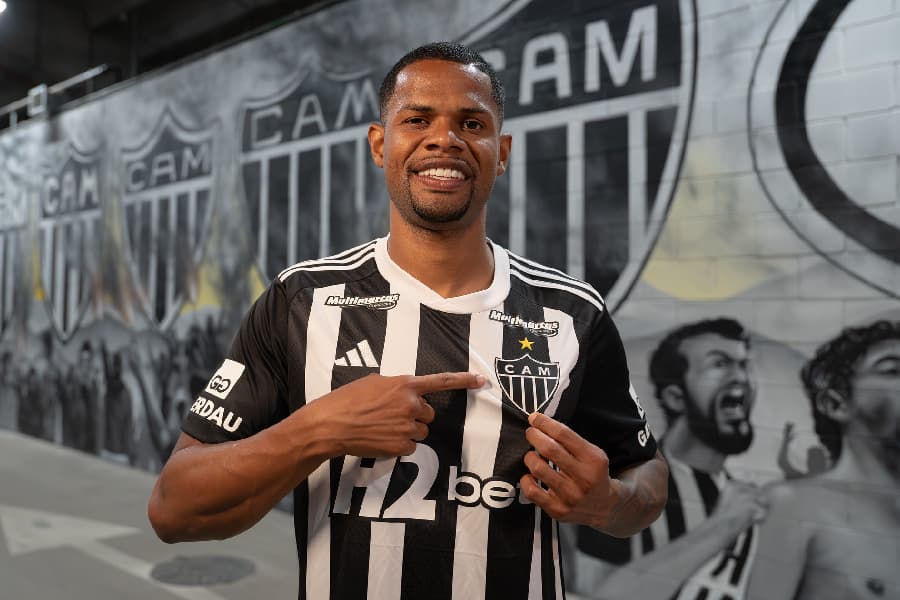 Atlético-MG libera 12 jogadores e mira reformulação