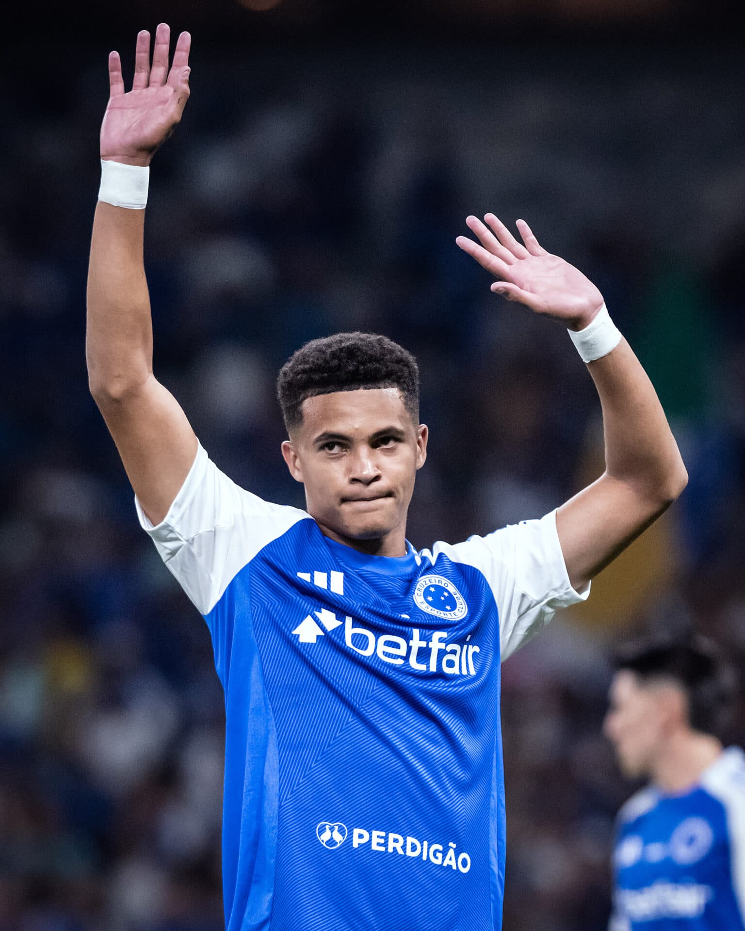Kauã Prates, do Cruzeiro, sofre lesão muscular e é desfalque