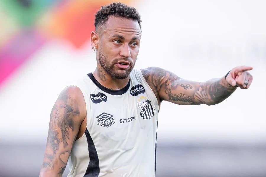 Neymar tenta retomar ritmo de jogos pelo Santos - Raul Baretta/ Santos FC