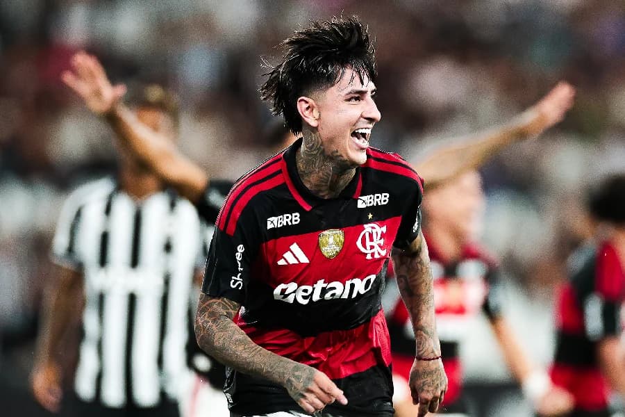 Filipe Luís exalta maturidade do Flamengo após classificação no Carioca