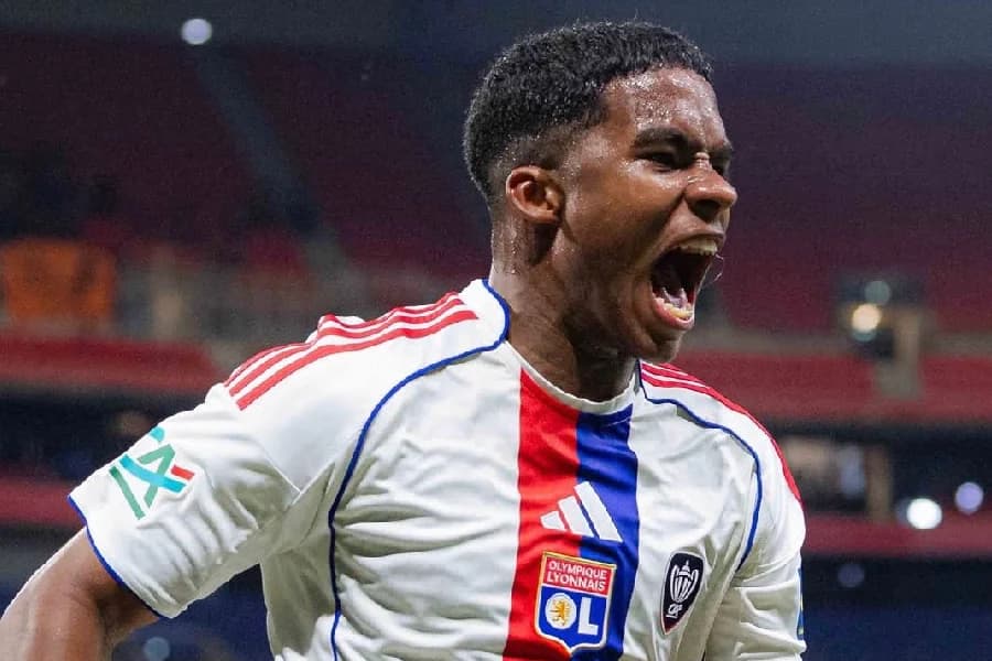 Endrick marcou um dos gols na vitória contra o Laval, válido pelas oitavas de final da Copa da França - Reprodução/Lyon