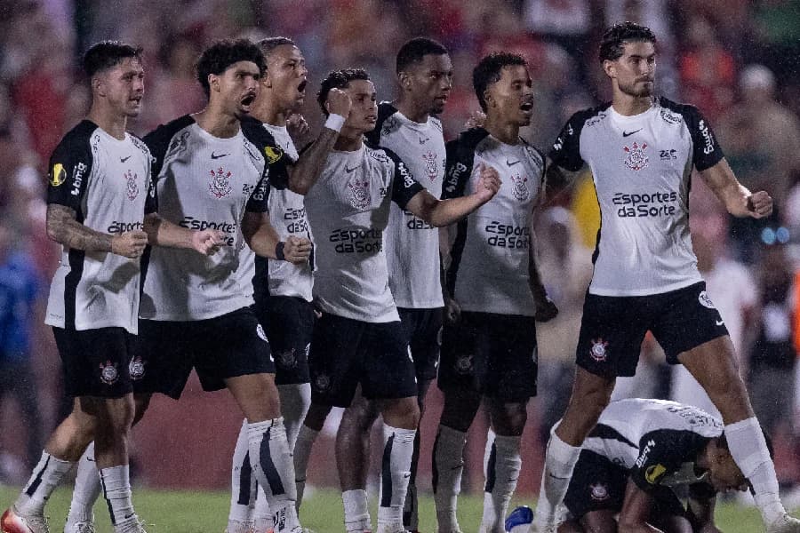 Corinthians decide vaga na final em meio a melhor sequência como visitante