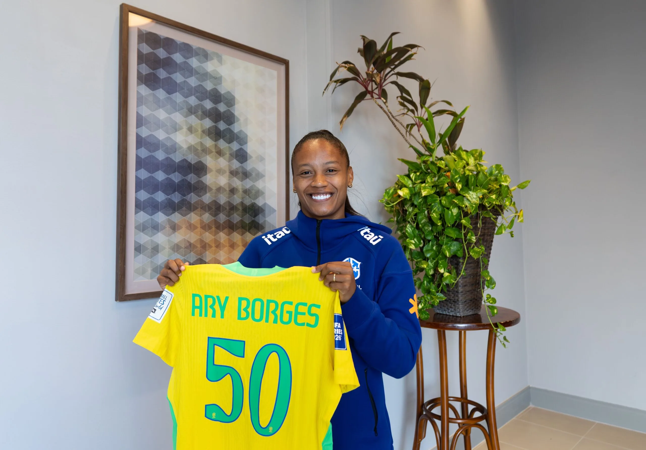 Ary Borges é homenageada pelos 50 jogos com a seleção brasileira