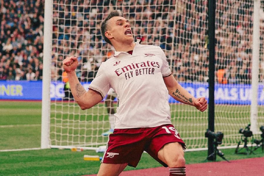 Com drama no VAR, Arsenal bate West Ham e foca no título inglês