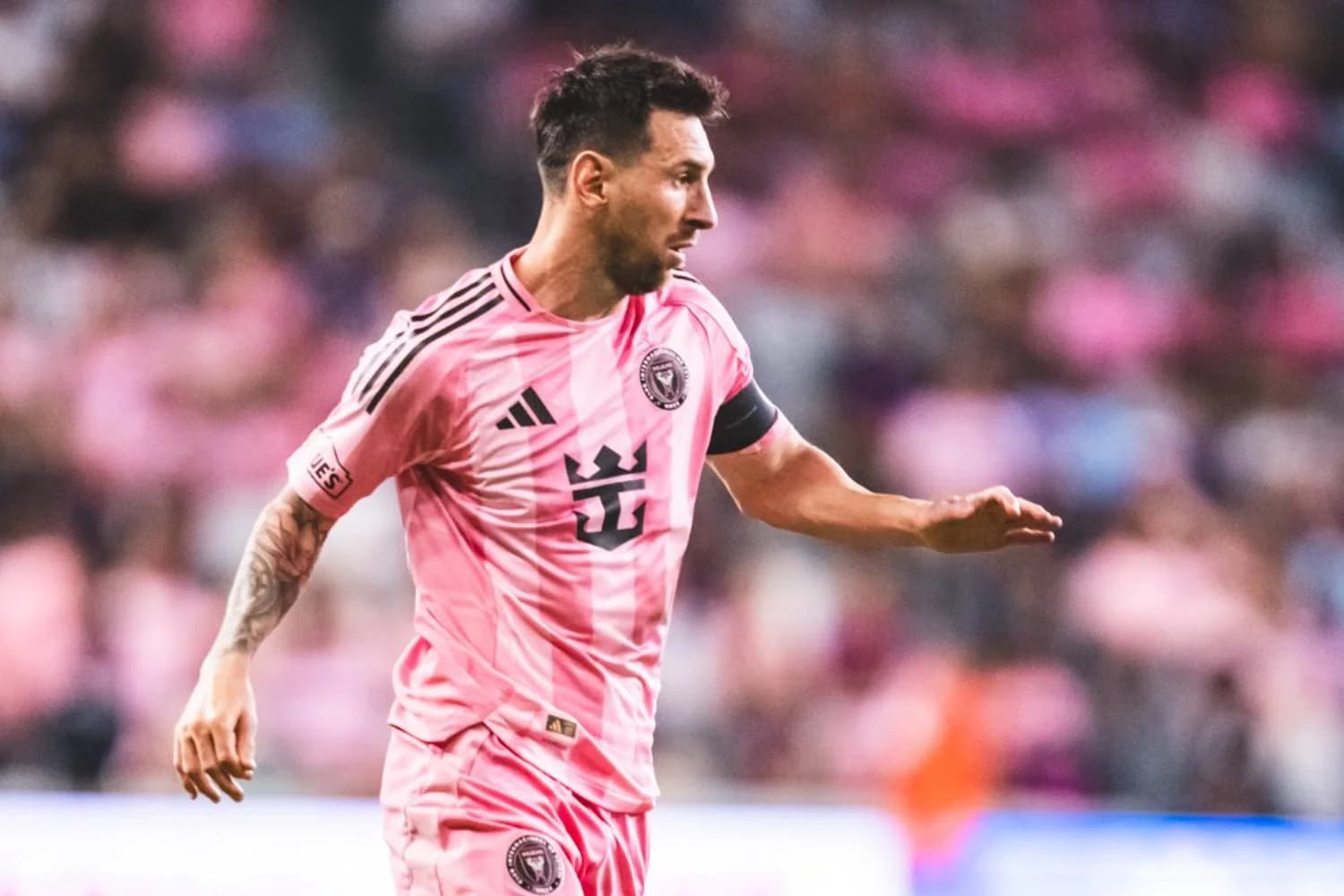 Messi marca em 100º jogo, mas Inter Miami sofre virada