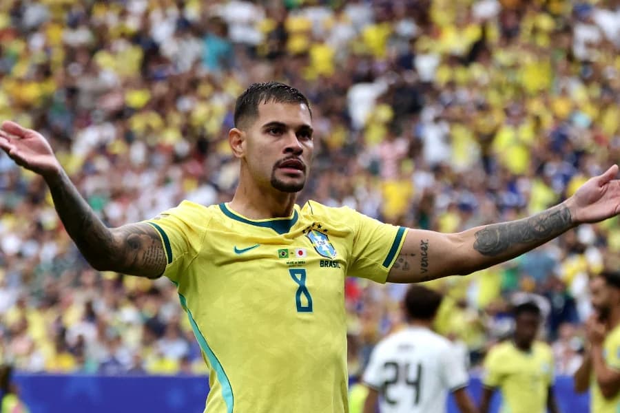 Bruno Guimarães vira líder de assistências na Copa; confira