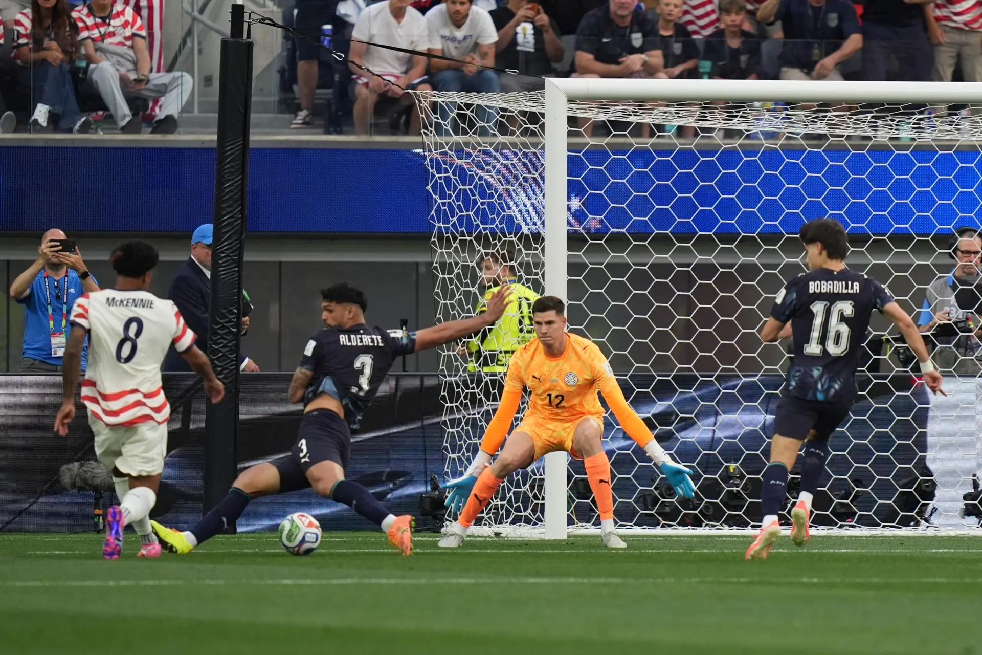 Bobadilla marca o primeiro de 2026; relembre os todos gols contra das Copas