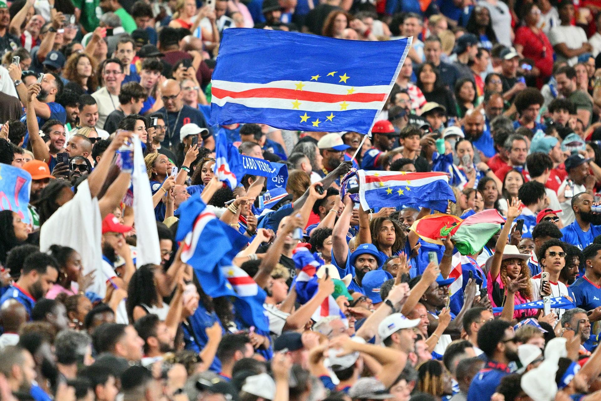 Música que embala Cabo Verde carrega orgulho de sensação da Copa
