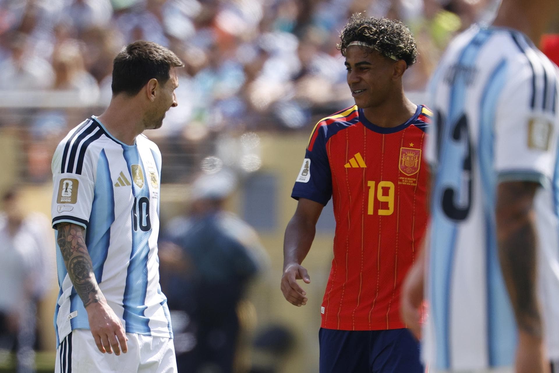 Na Copa das estrelas, coletivo da Espanha eclipsa Messi e até Yamal