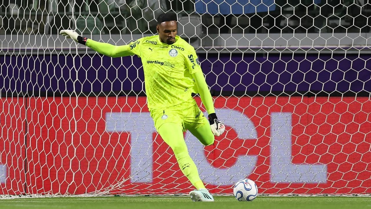 Carlos Miguel defendeu o pênalti batido por Nonato - Foto: Cesar Greco/Palmeiras