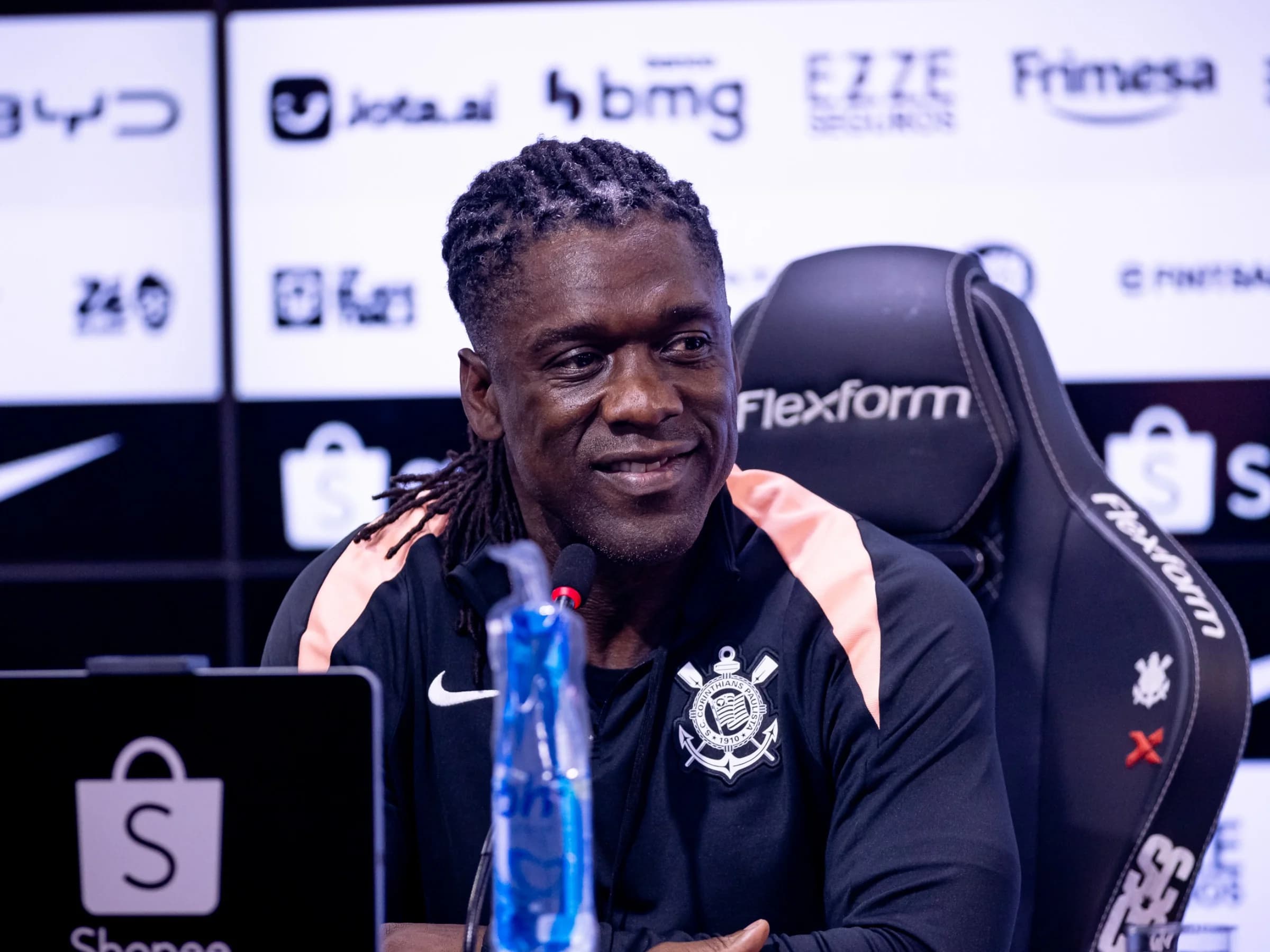 Clarence Seedorf durante coletiva de apresentação como novo técnico do Corinthians - Rodrigo Coca/Agência Corinthians