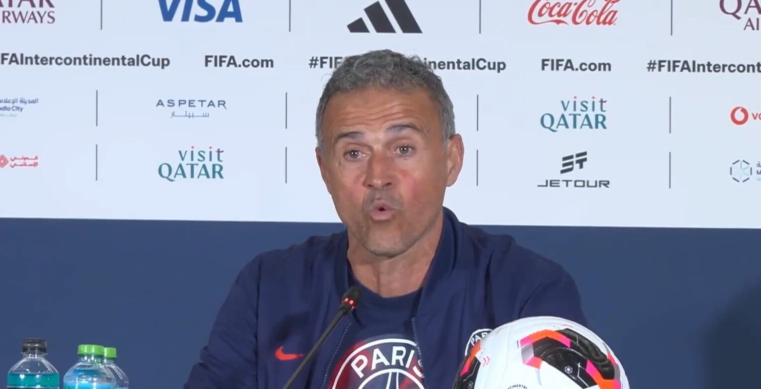 Luis Enrique em entrevista coletiva - Foto: Divulgação