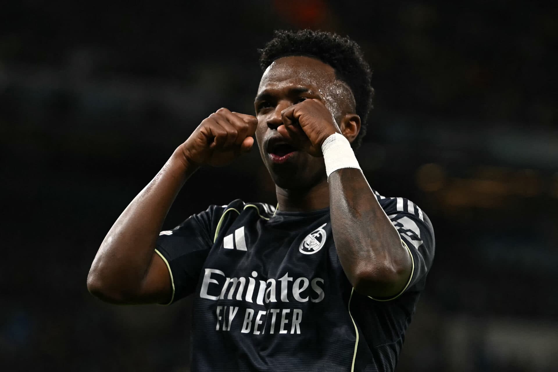 Vini Jr. comemora gol do Real contra o City com "chorôrô" no Etihad - PAUL ELLIS / AFP