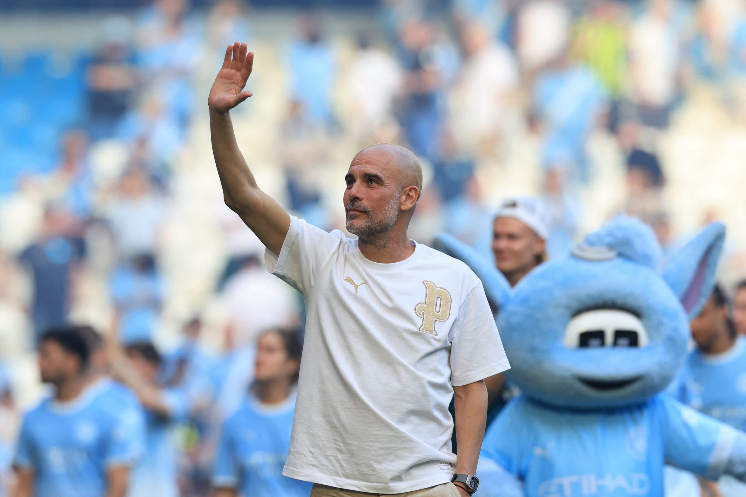 Pep Guardiola deu adeus ao Manchester City após dez anos como técnico do clube - DARREN STAPLES/AFP