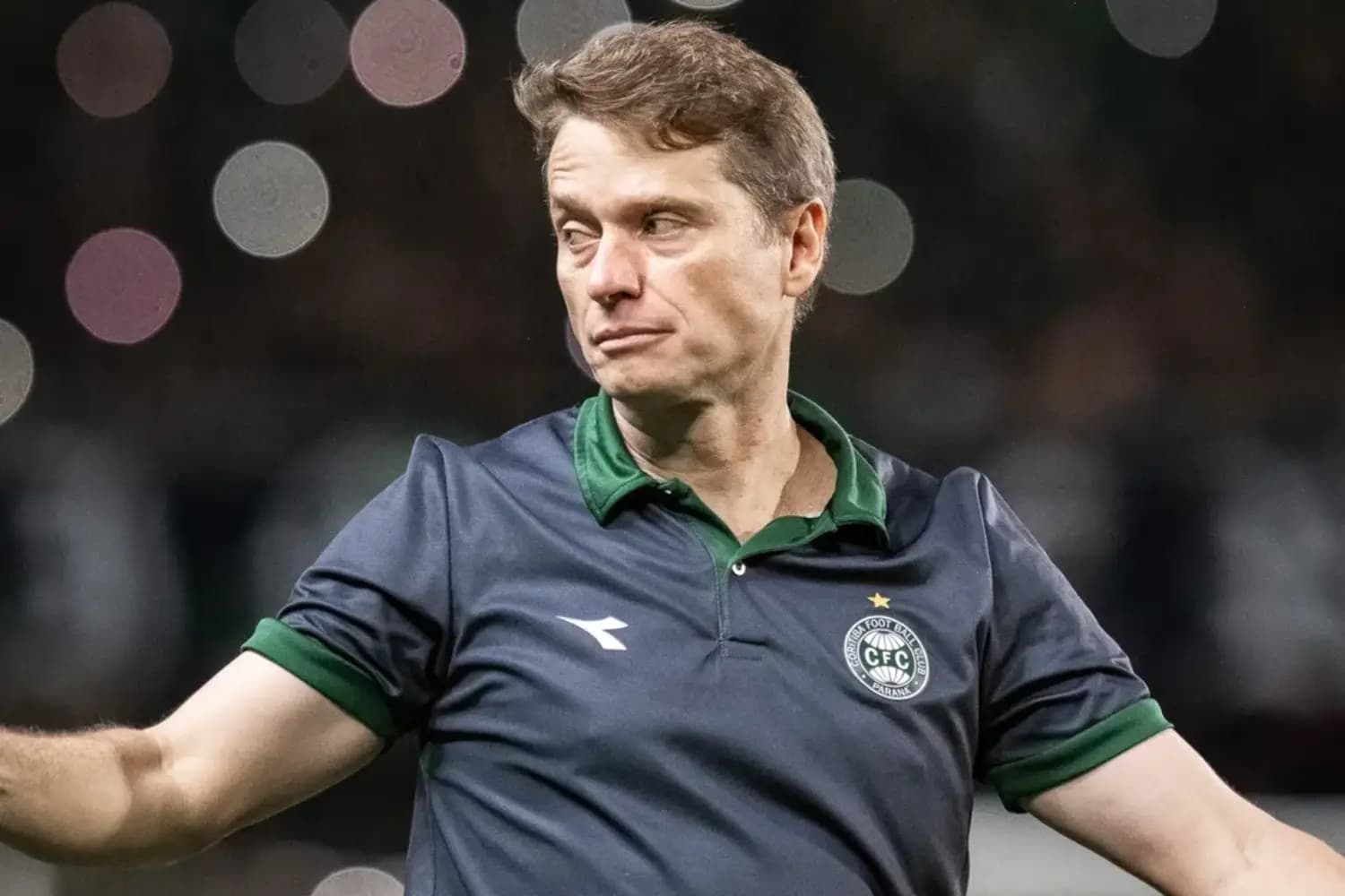 Coritiba demite Fernando Seabra após 7 jogos sem vencer