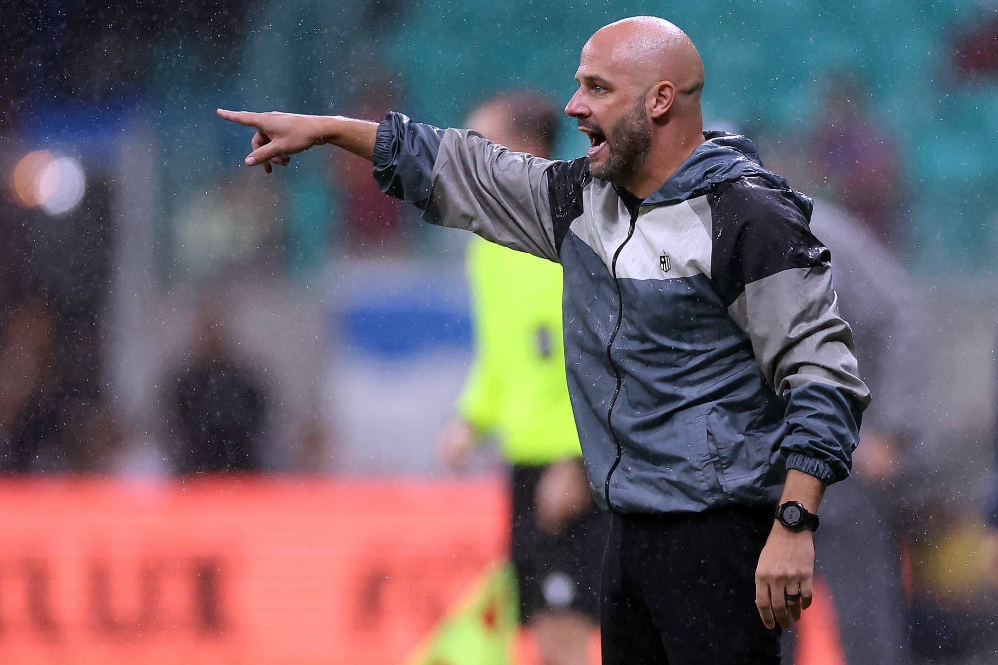Técnico Franclim Carvalho é demitido do Botafogo