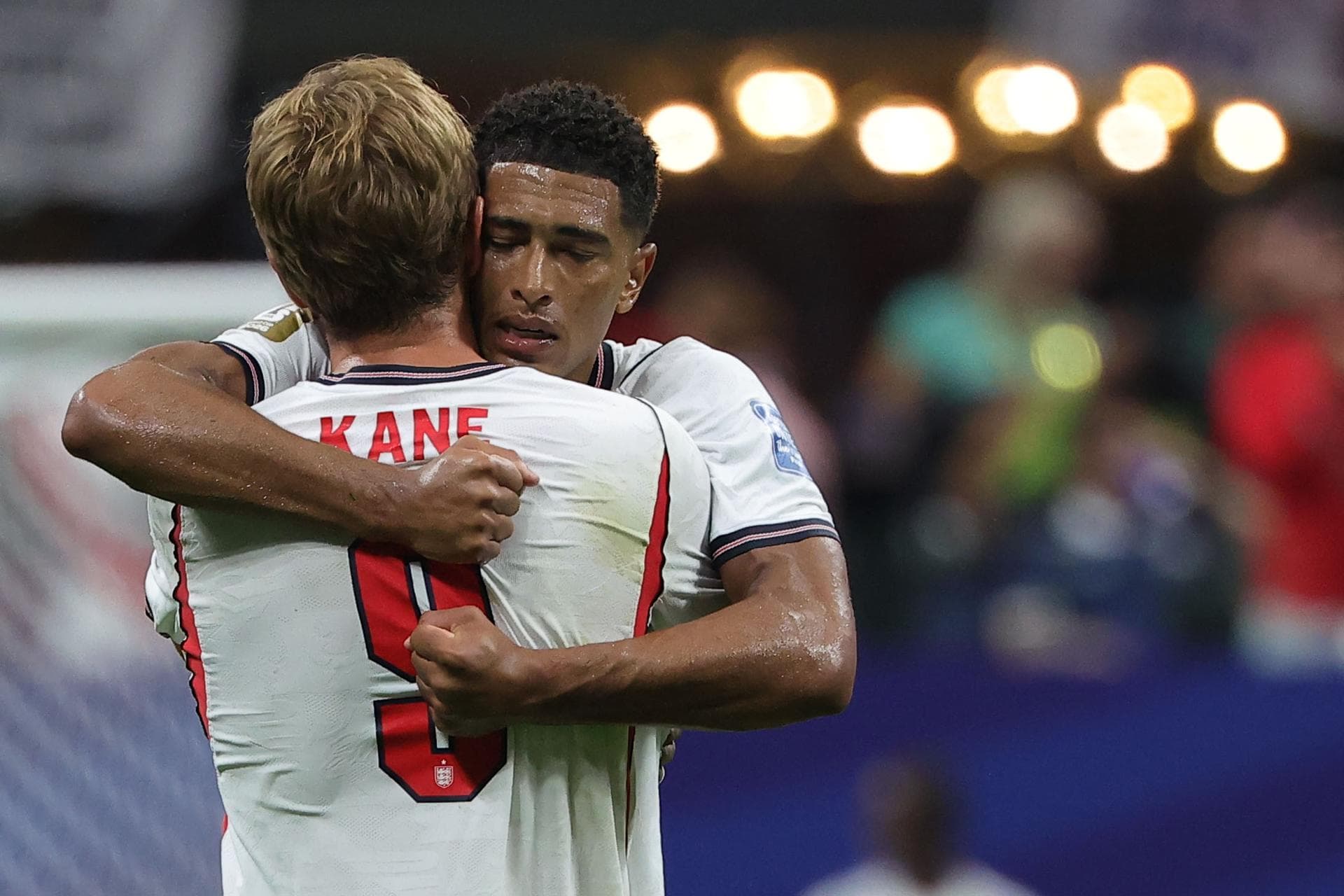 Kane e Bellingham durante a Copa do Mundo - Cristóbal Herrera/EFE