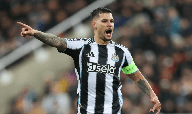 Bruno Guimarães, capitão do Newcastle - Divulgação / Newcastle