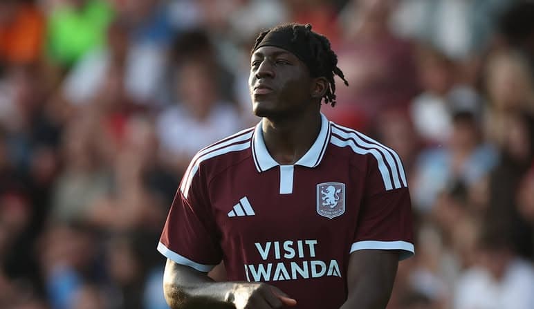 Brian Madjo, o "monstro físico" do Aston Villa - Divulgação / Instagram