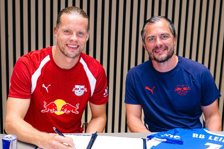 Nyland (à esq.) é o novo reforço do RB Leipzig - Reprodução/@RBLeipzig