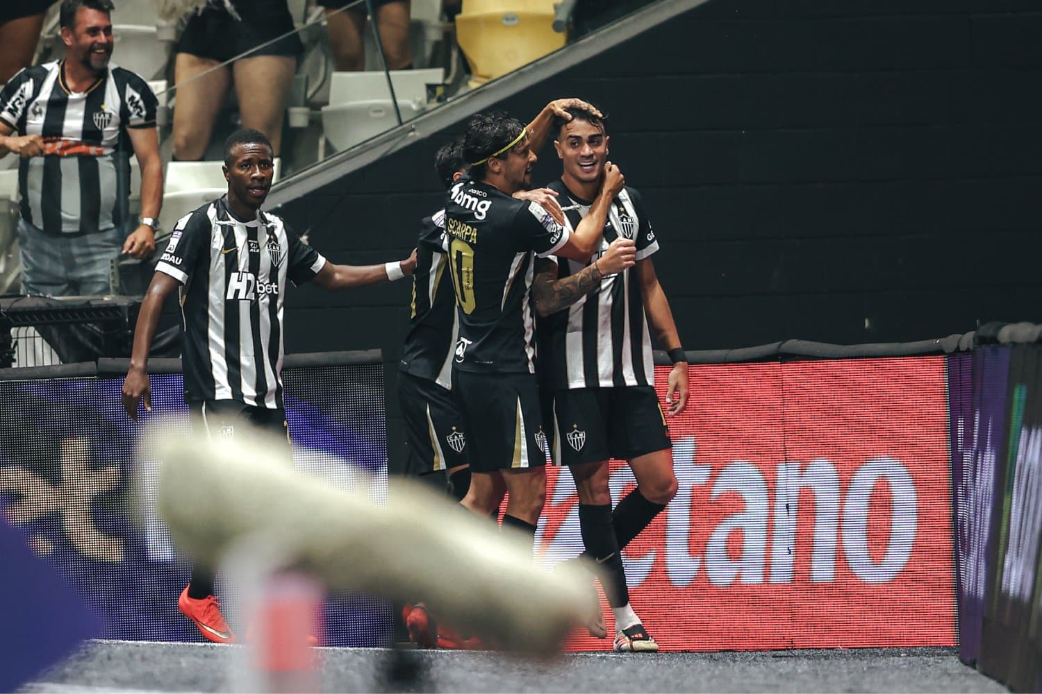 Atletico-MG bateu o Vitória, pela 25ª rodada do Brasileirão