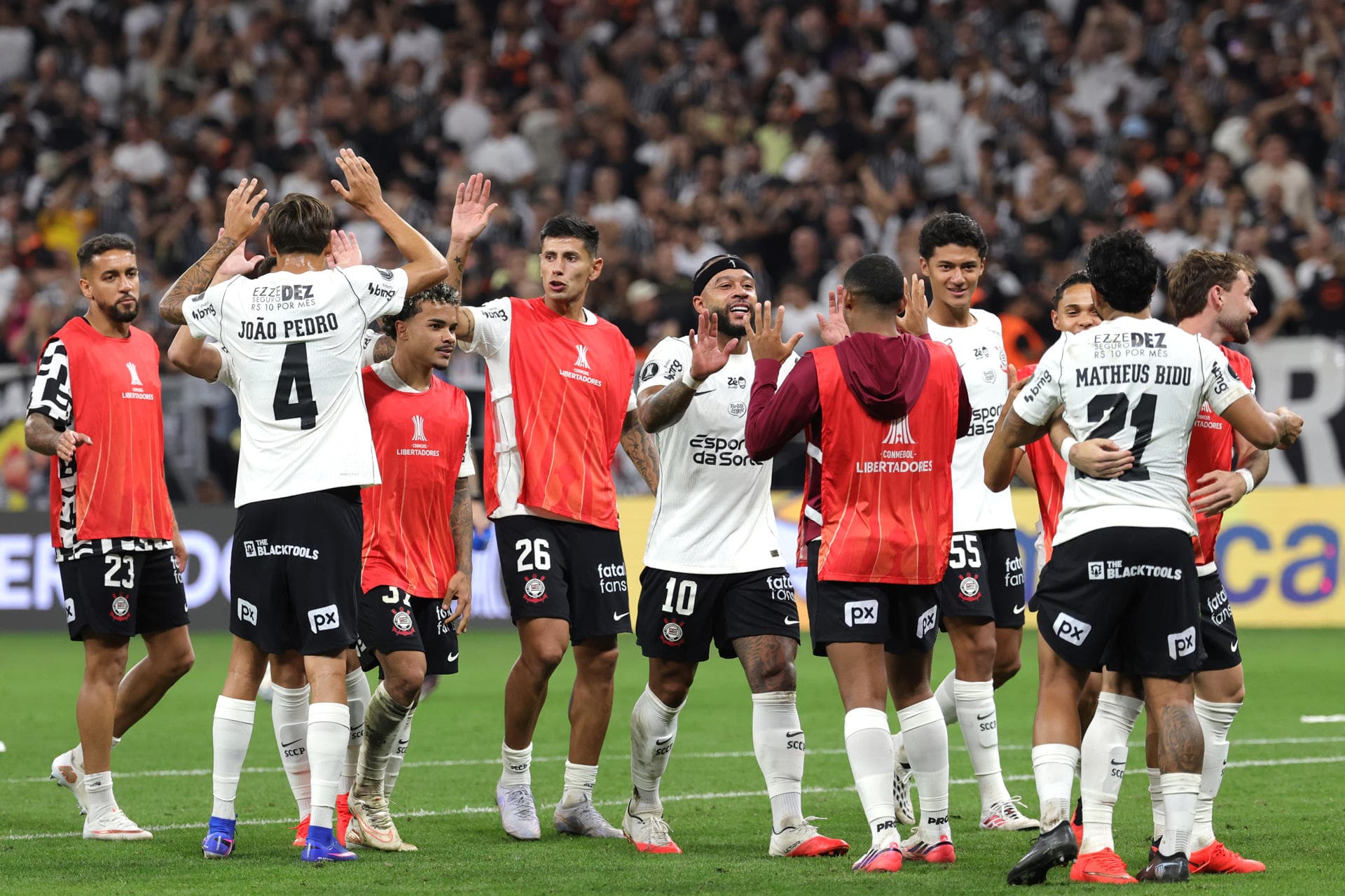 Geração de Memphis e cia sonha com 4º título pelo Corinthians em 2 anos