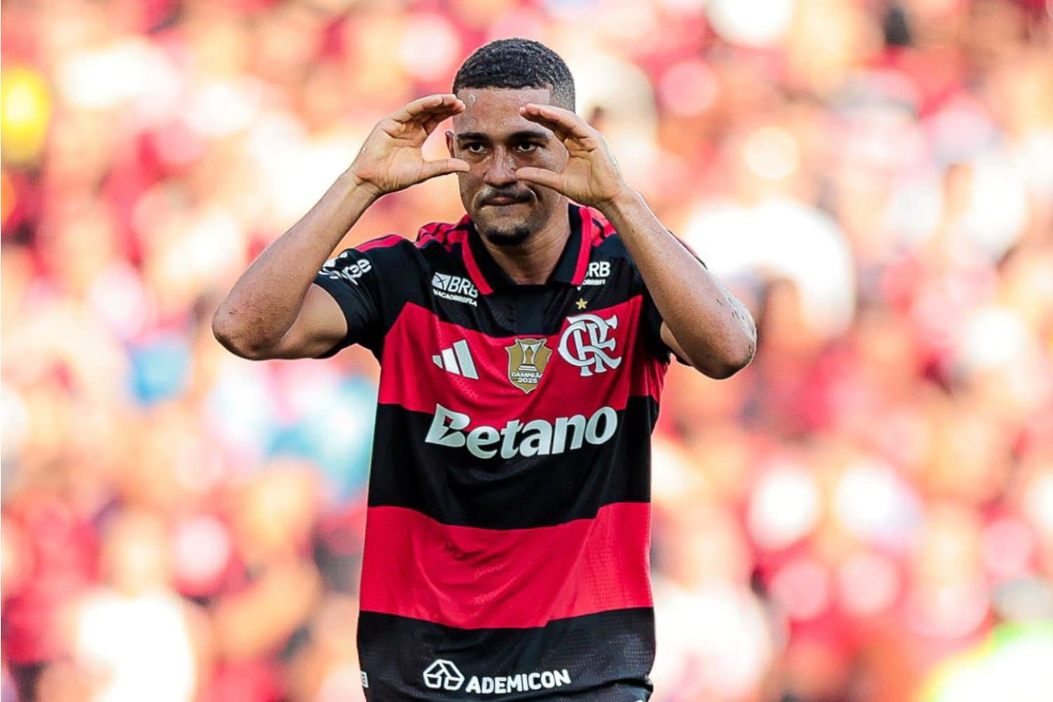 Samuel Lino marcou dois contra o Botafogo, pela 25ª rodada do Brasileirão 2026
