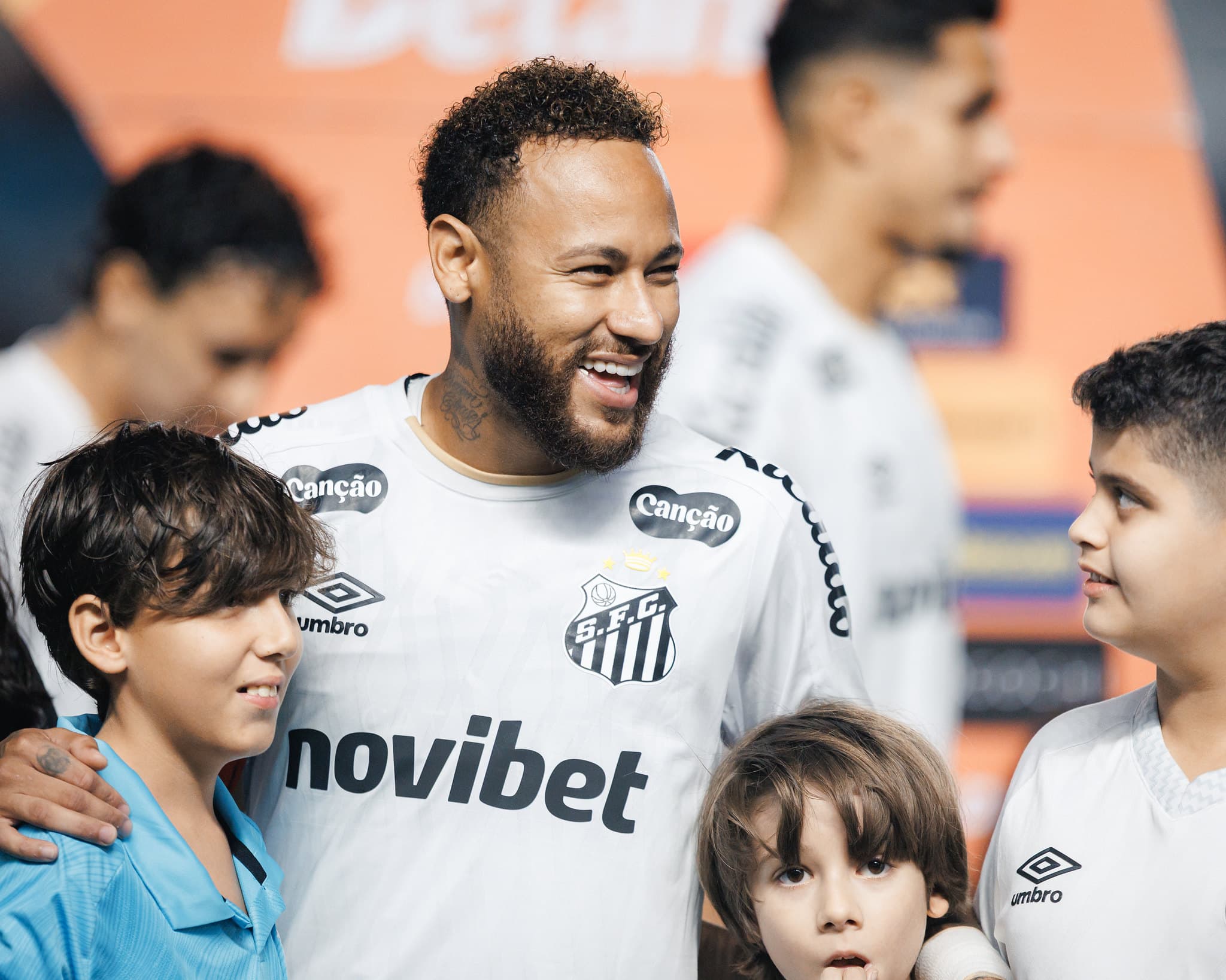 Santos tem dificuldades para encontrar um patrocínio para o espaço máster da camisa - Raul Baretta/Santos FC