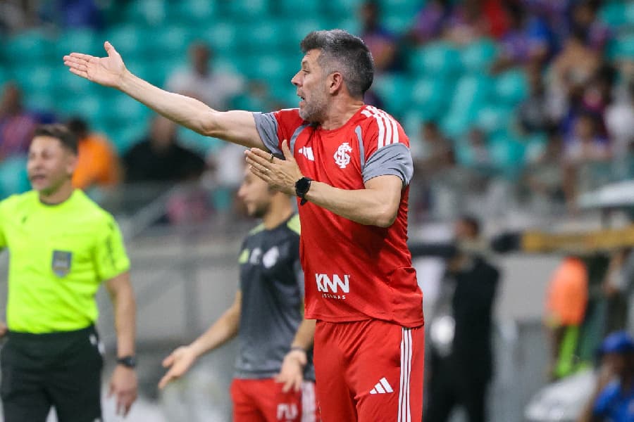 Pezzolano deixa o Internacional; Brasileirão chega a 18 técnicos demitidos