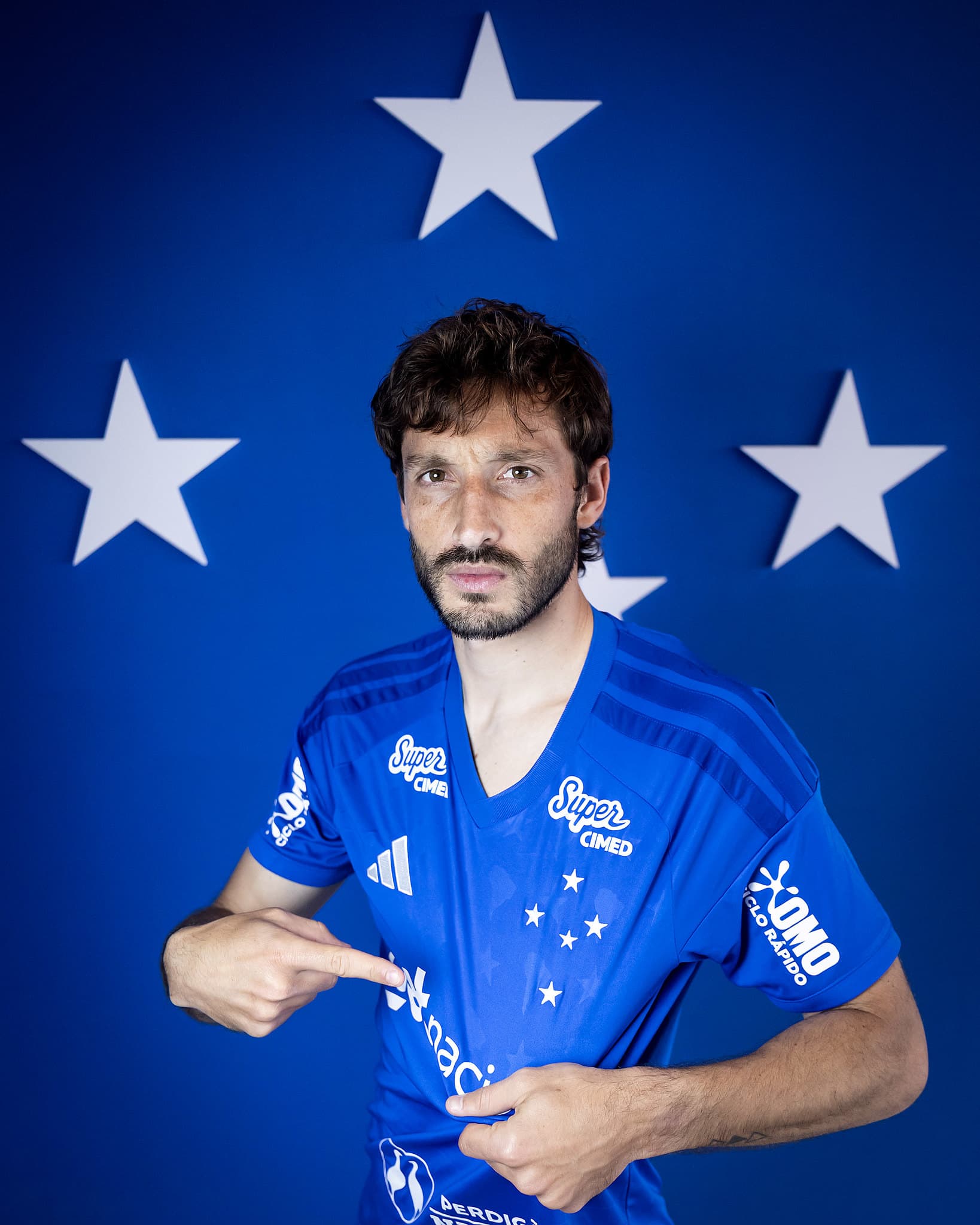 Matías Viña inicia treinos no Cruzeiro e destaca compromisso