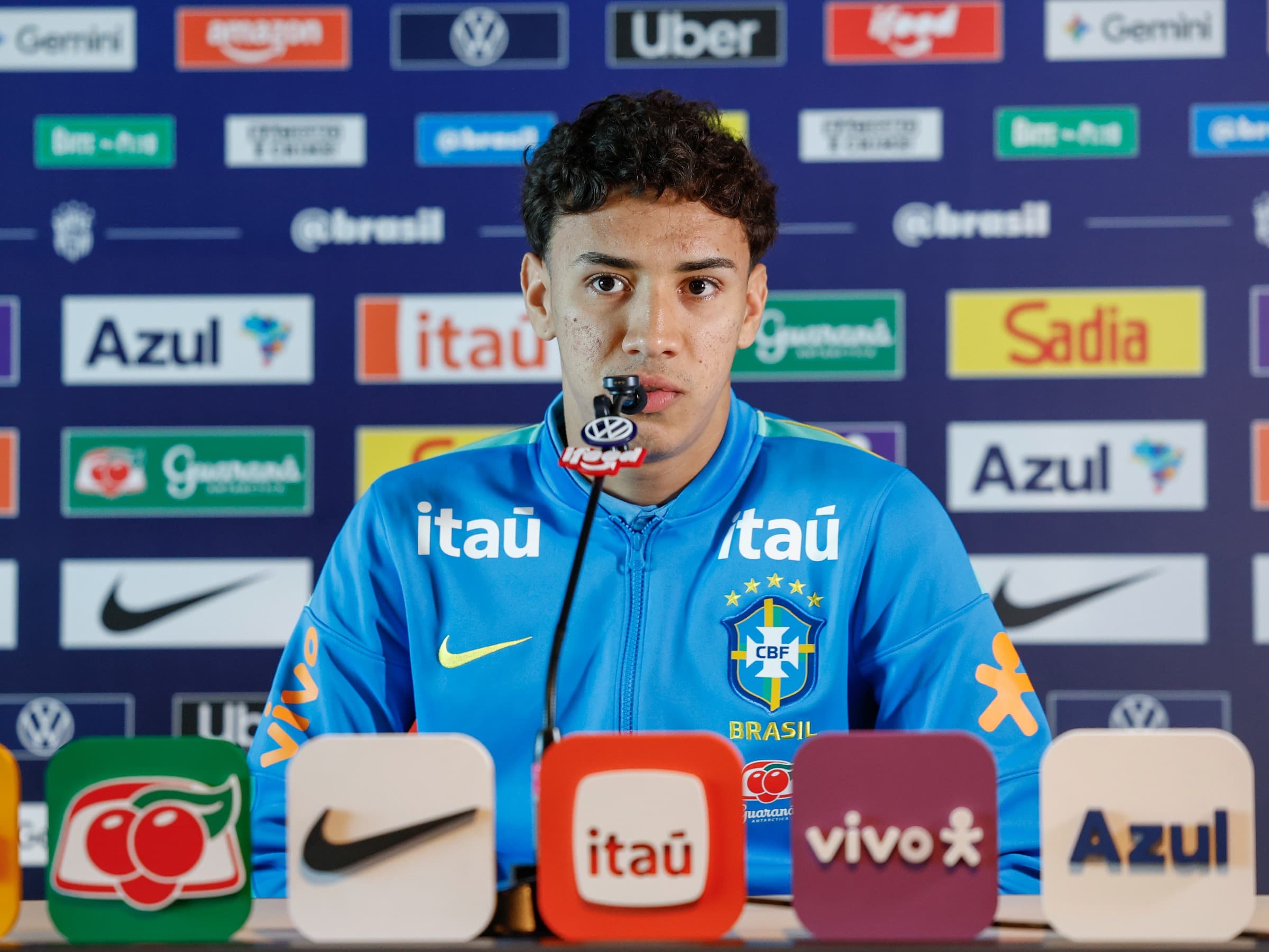 Gabriel Bontempo durante entrevista coletiva pela seleção brasileira - Rafael Ribeiro / CBF