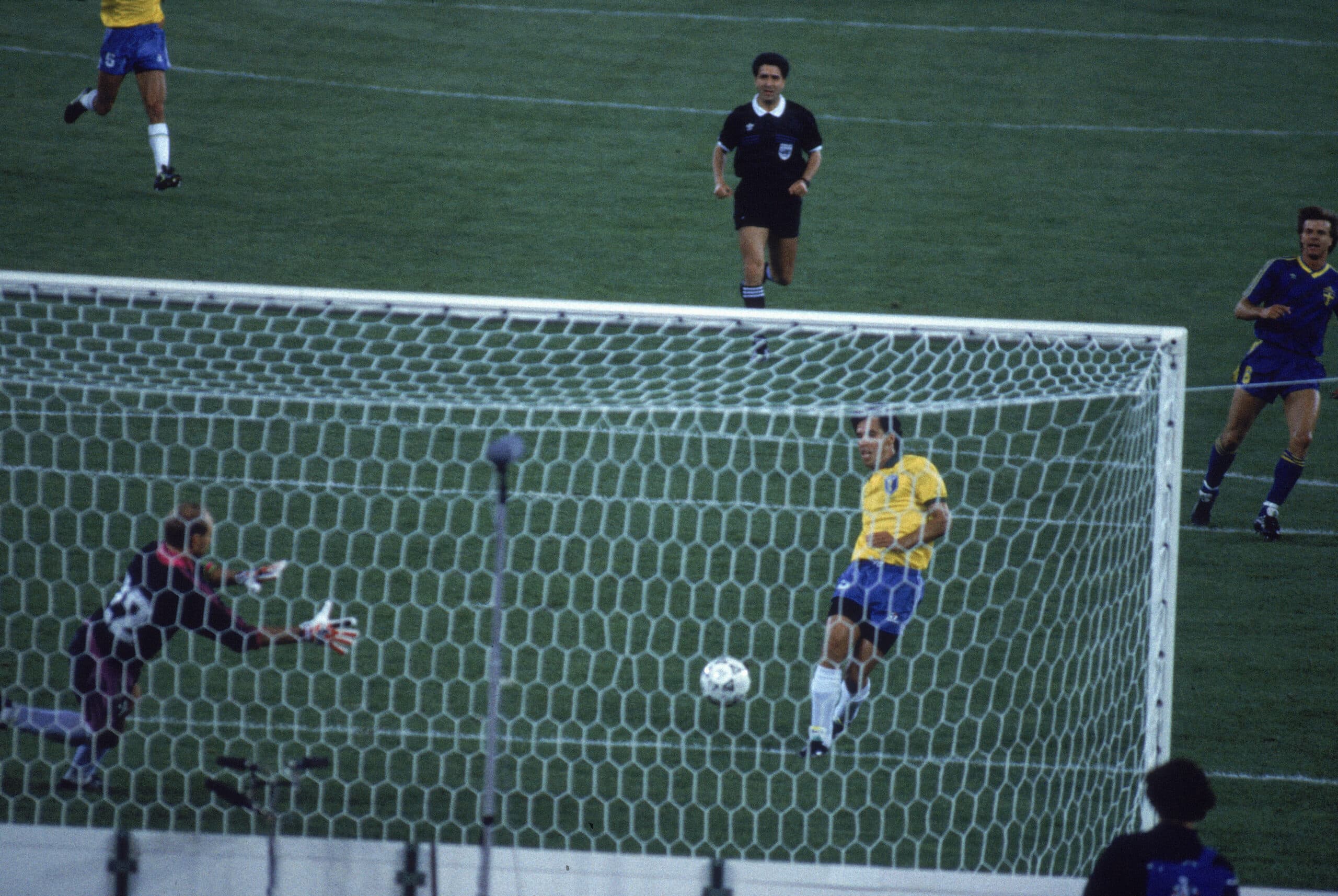 Careca 66 anos: capas e fotos do ídolo de Guarani, São Paulo e Napoli