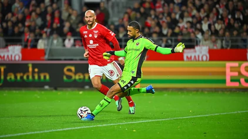 Goleiro foi imprecindível para vitória de virada - Foto: Reprodução/Brest