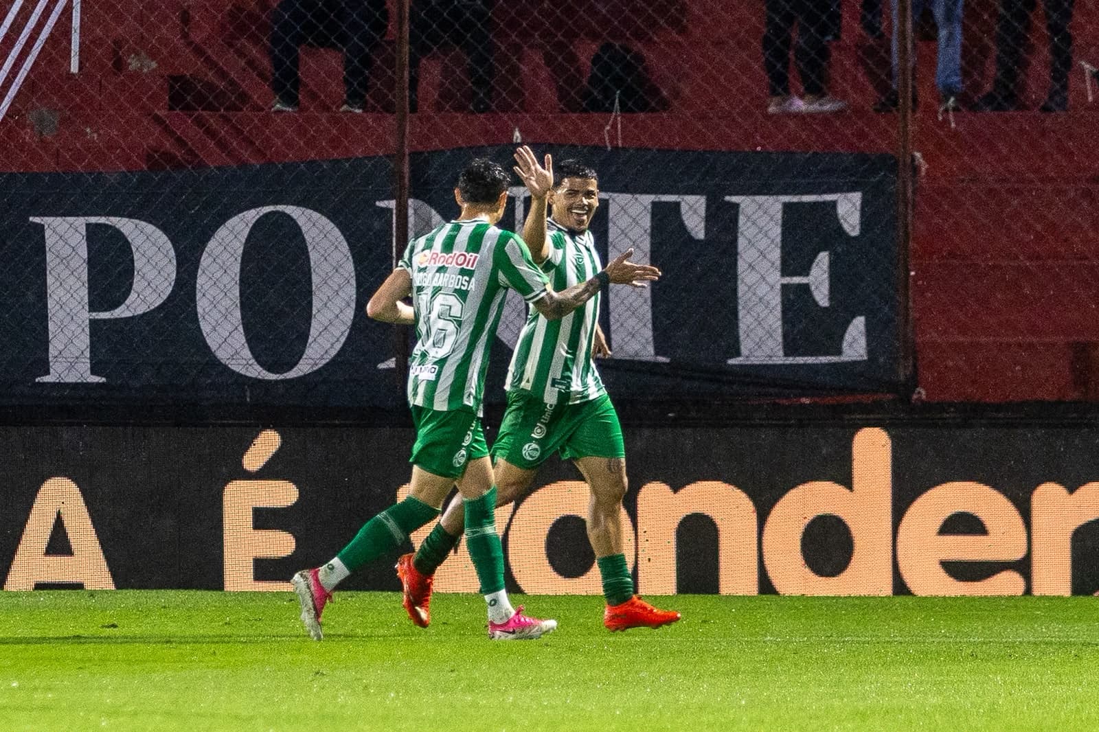 Juventude vence a já rebaixada Ponte Preta e lidera a Série B
