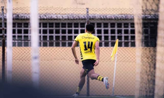 São Bernardo bate Vila Nova por 3 a 2 e garante a permanência
