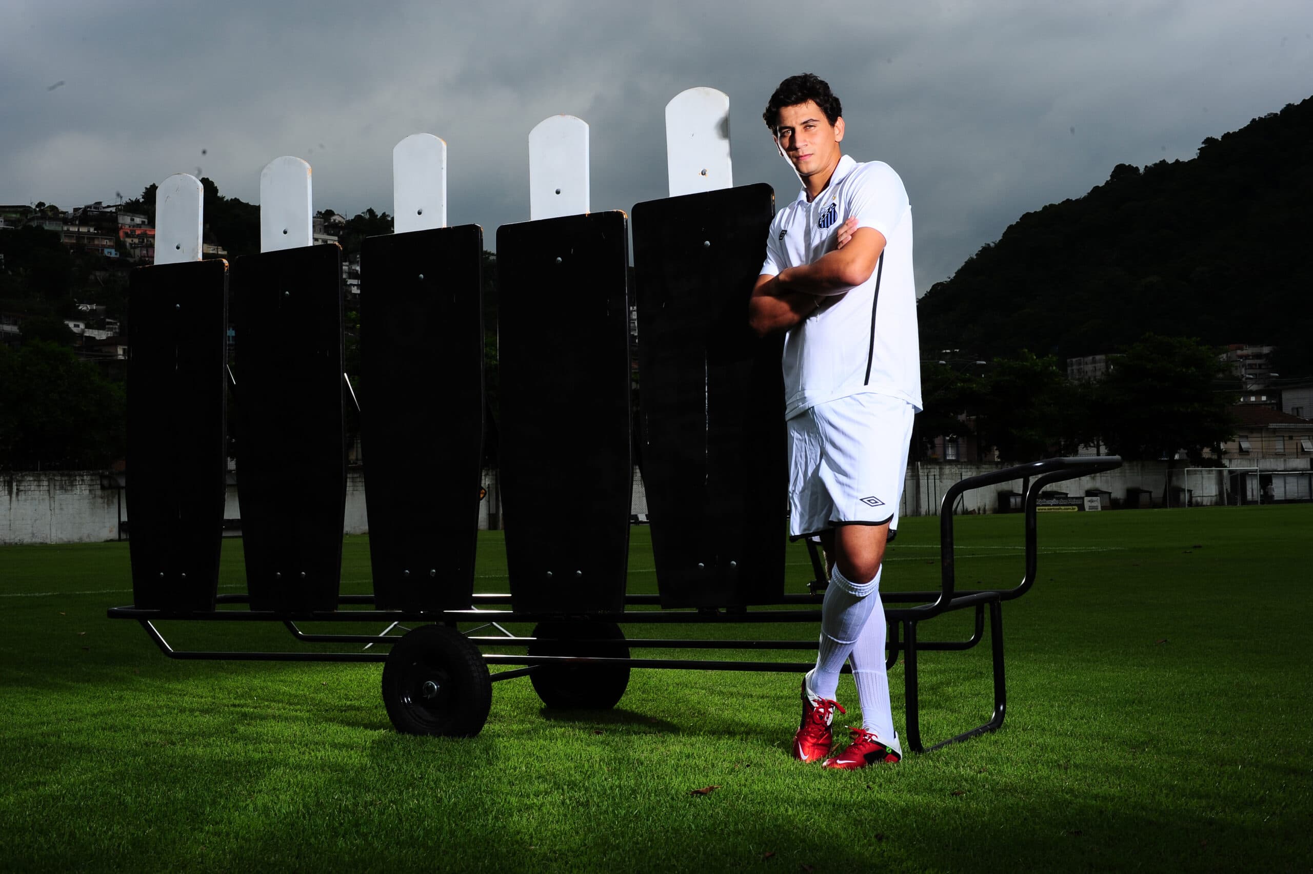 Paulo Henrique Ganso, jogador do Santos no CT do clube.