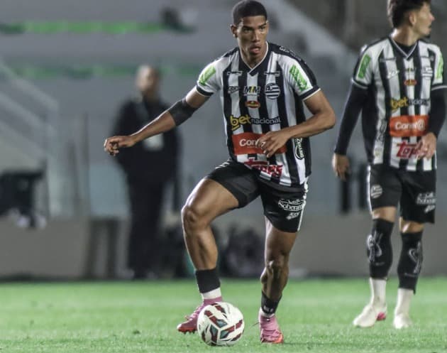 João Miguel marca no final e Athletic arranca empate contra o Londrina
