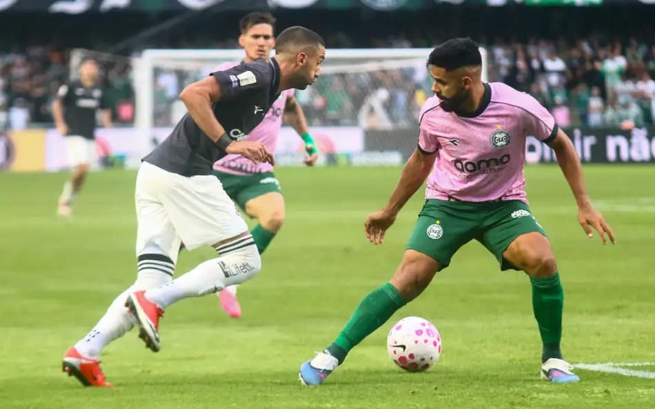 Coritiba e Botafogo empatam com direito a gol contra e VAR em ação