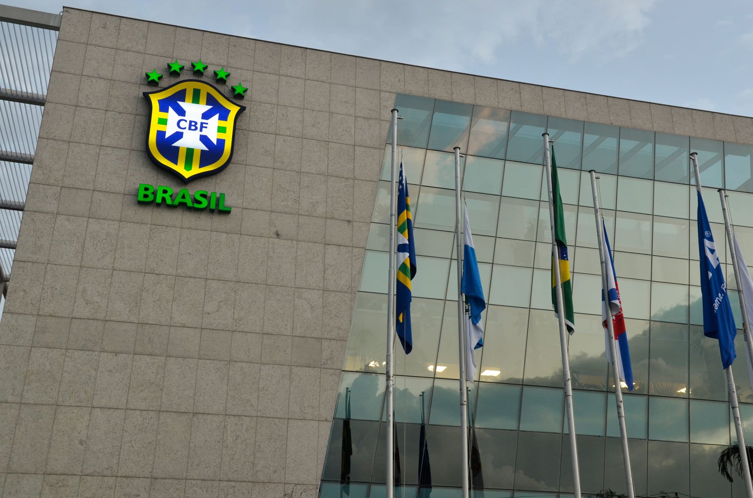 Fair Play Financeiro mira 24 clubes por dívidas nas Séries A e B