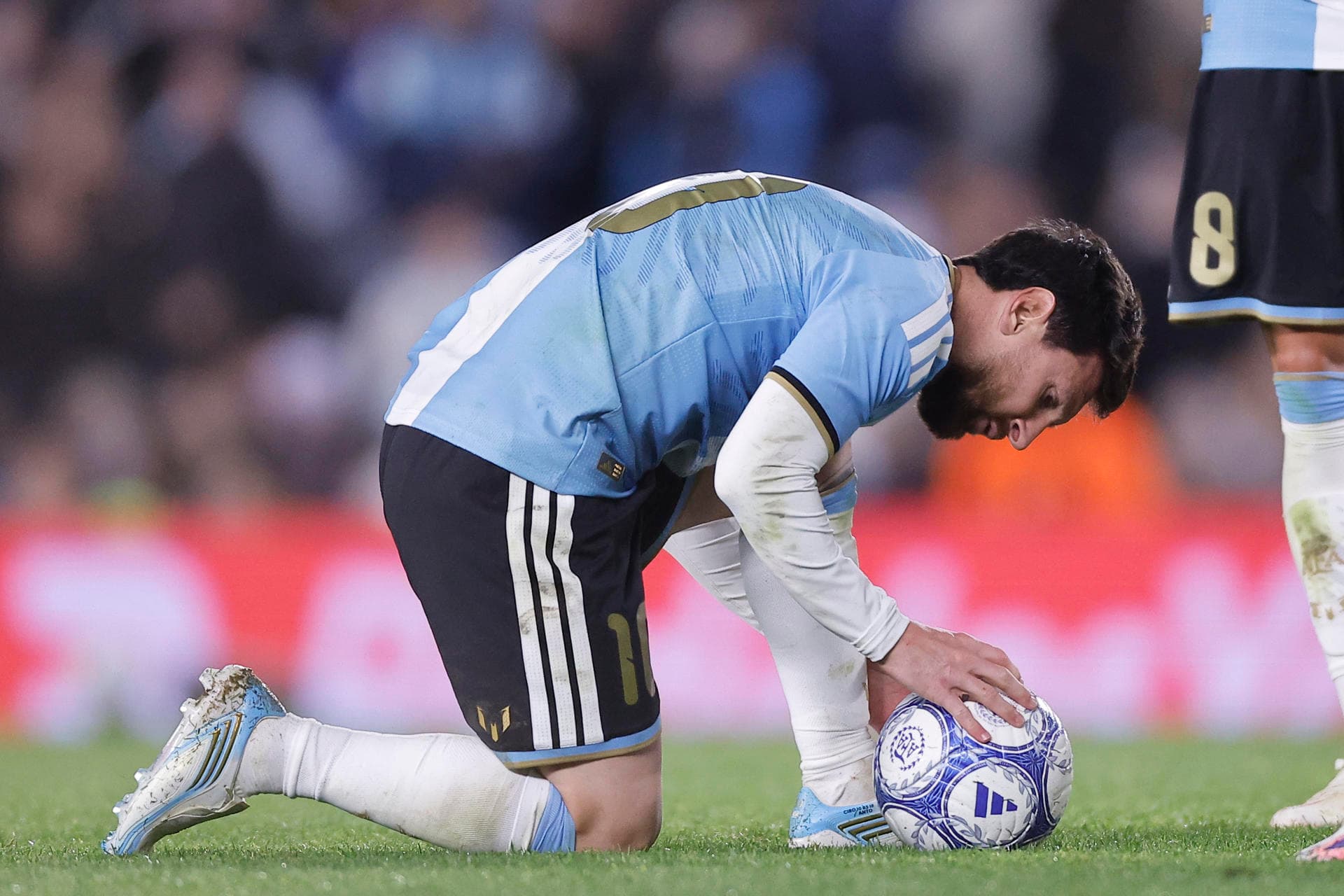 Messi marcou, de pênalti, seu 126º e último gol pela Argentina contra Benin (EFE/ Juan Ignacio Roncoroni)
