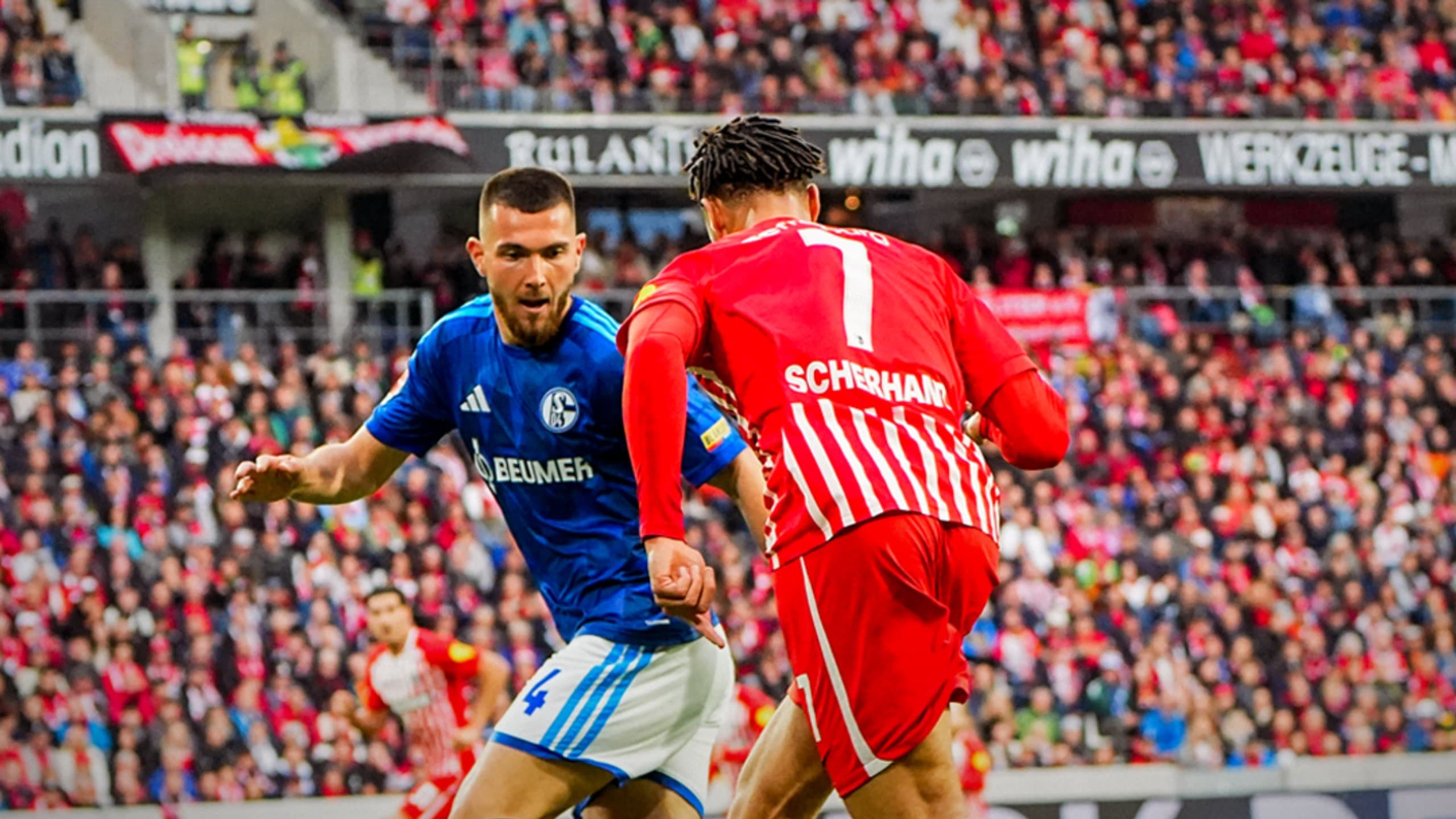 Em casa, Freiburg superou o Schalke 04