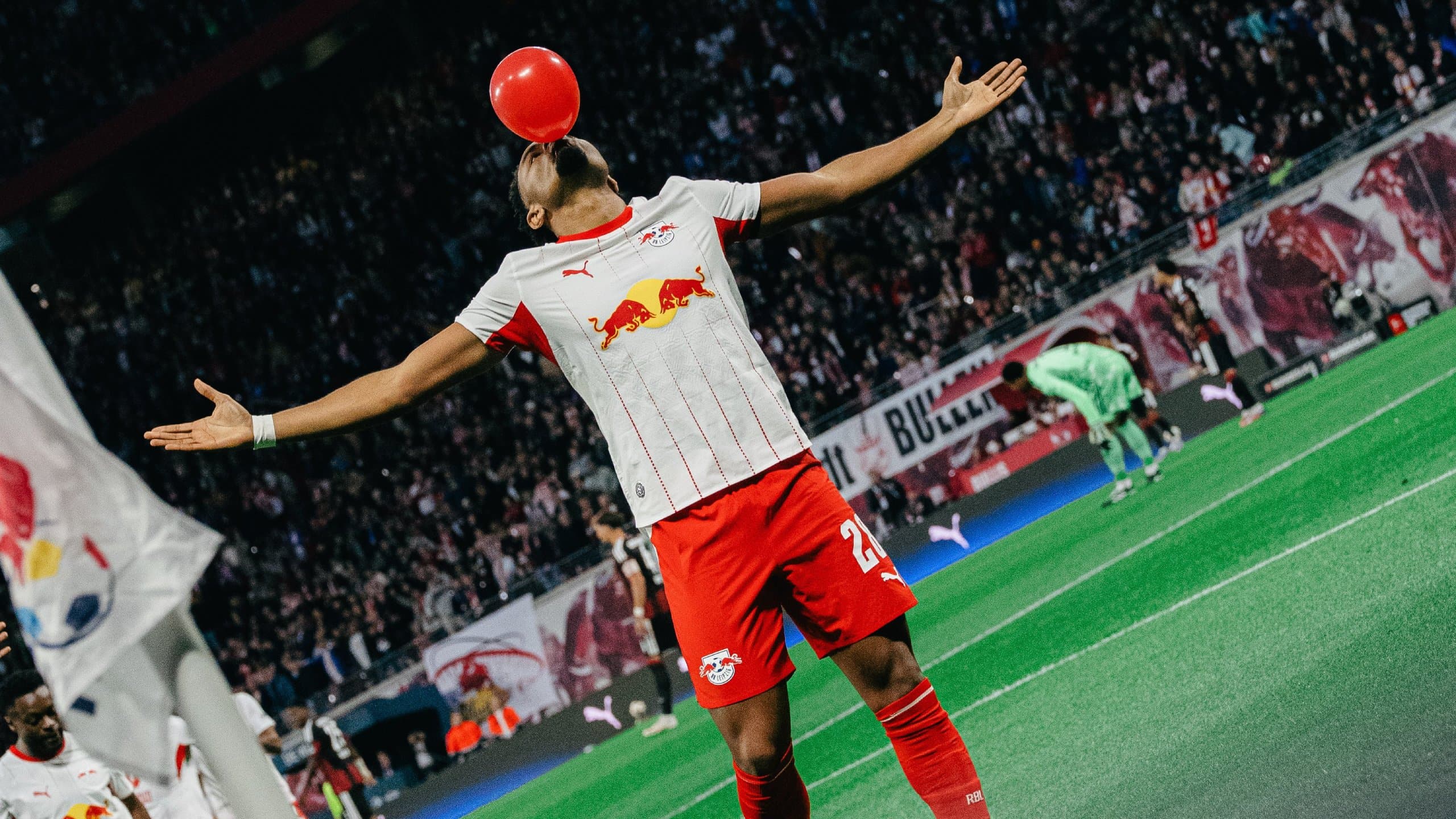 O RB Leipzig goleou o Eintracht Frankfurt