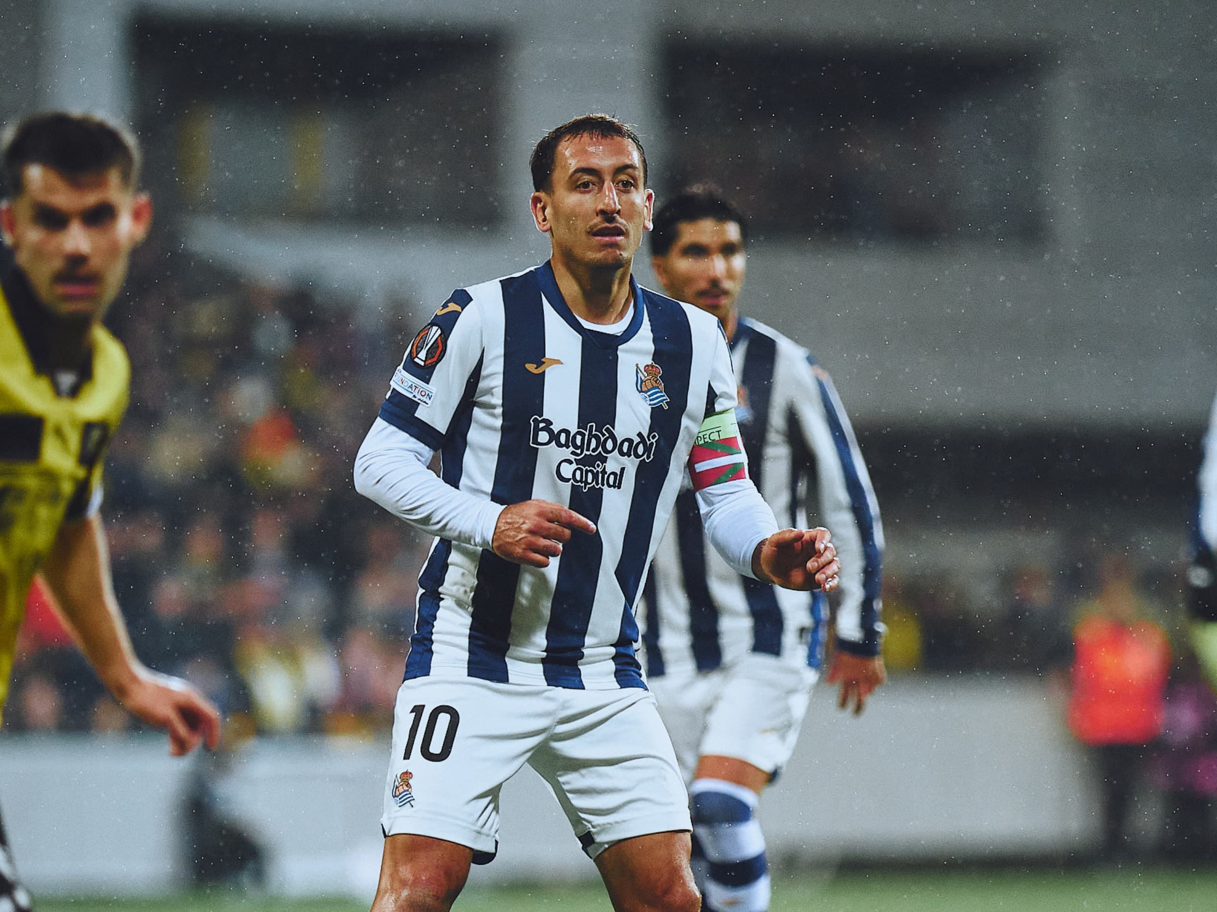 Mikel Oyarzabal deu três assistências na goleada da Real Sociedad - Foto: Divulgação/Sociedad