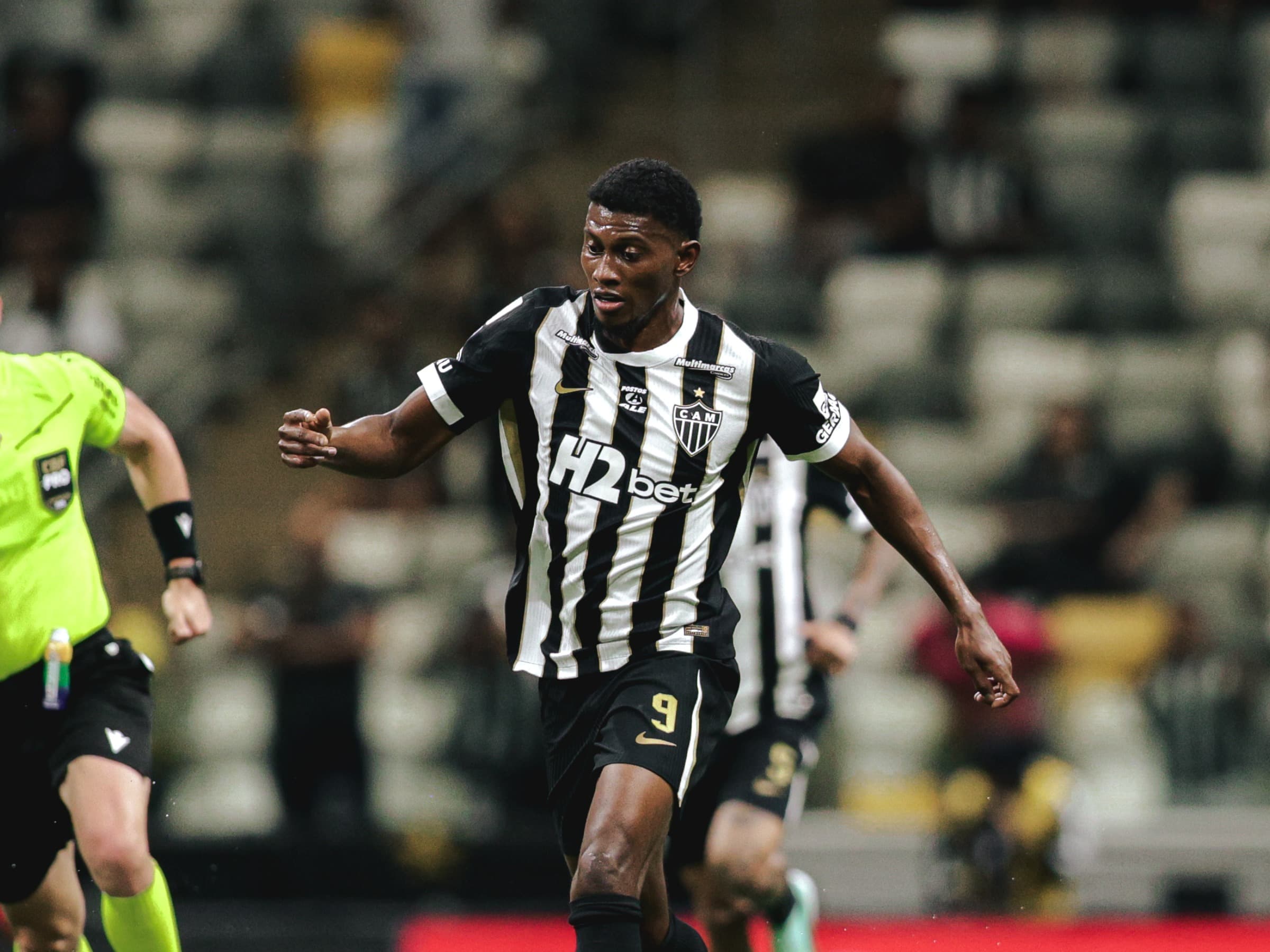 Atlético-MG: Cassierra tem lesão na coxa e vira desfalque